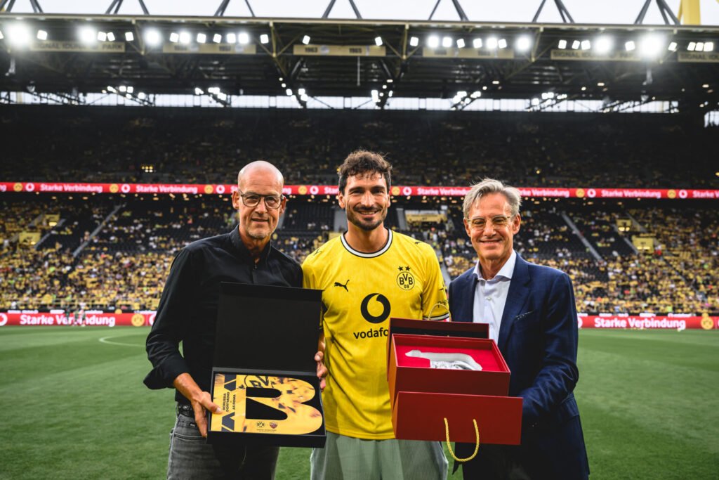 Hummels al Signal Iduna Park: il doppio ex premiato da Dortmund e Roma